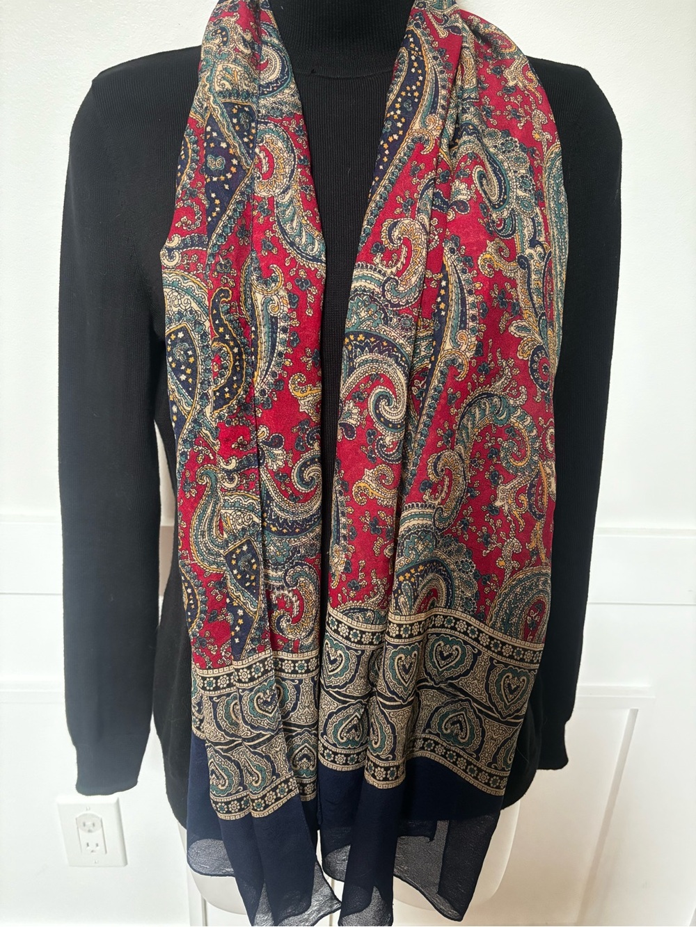 Vintage LAURA BORGHESE Shawl, Scarf Paisley, Multicolor